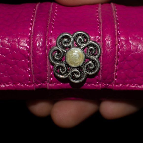 VNTG 80's Pink Leather Lipstick Carrier w/ Mirror - Picture 2 of 4